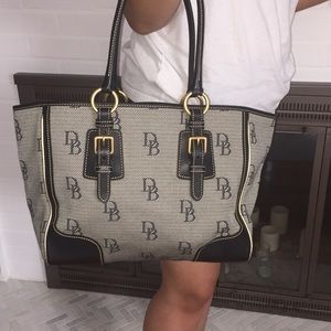 DOONEY AND BOURKE MEDIUN TAYLOR SHOPPER